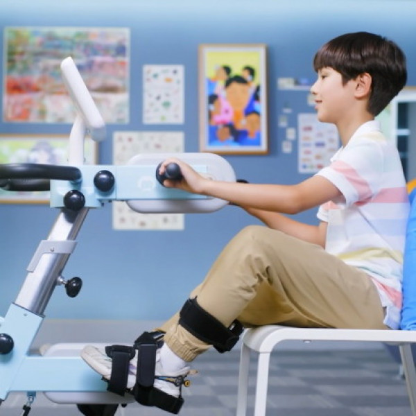 Система для активно-пассивной тренировки верхних и нижних конечностей CycleMotus-2