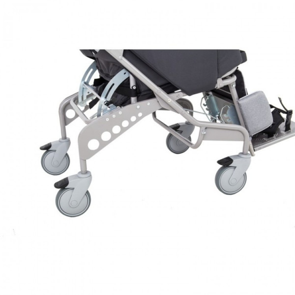 Кресло-коляска на комнатной раме Akcesmed RACER Home-5