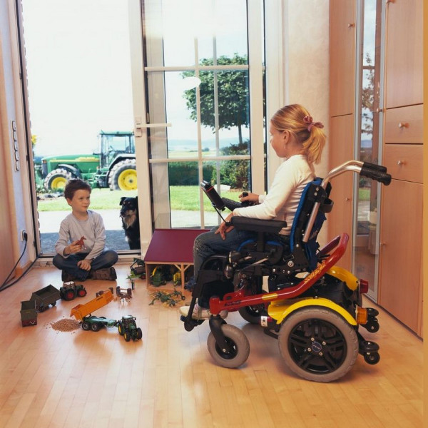 Детская инвалидная коляска с электроприводом Ottobock Skippy Скиппи-9