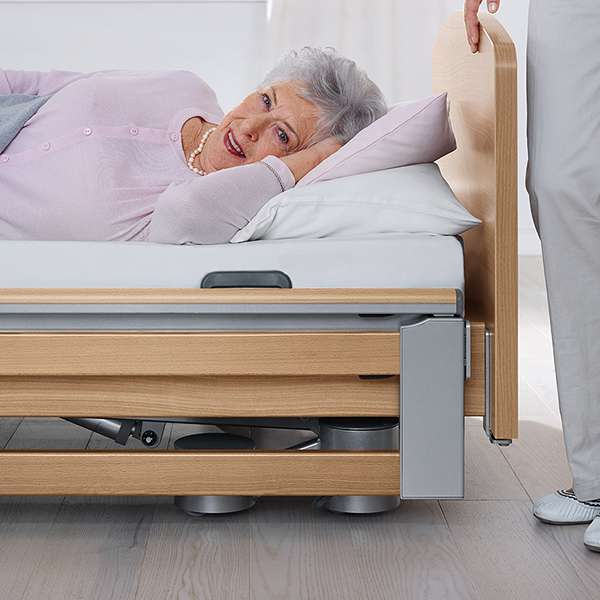 Кровать медицинская электрическая из массива дерева Burmeier Libra -2
