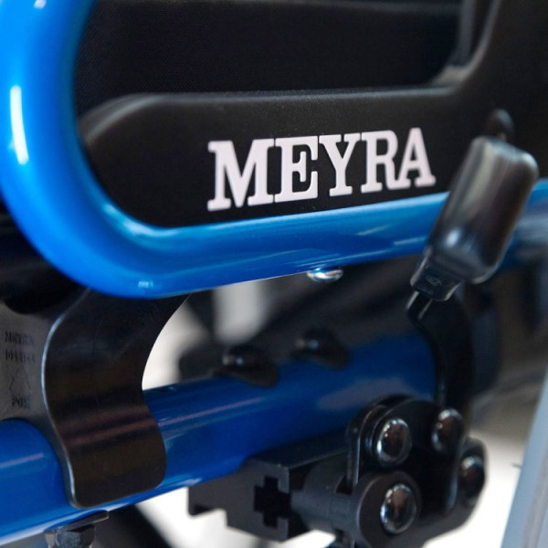 Инвалидная кресло-коляска активного типа MEYRA Avanti 1.736-9