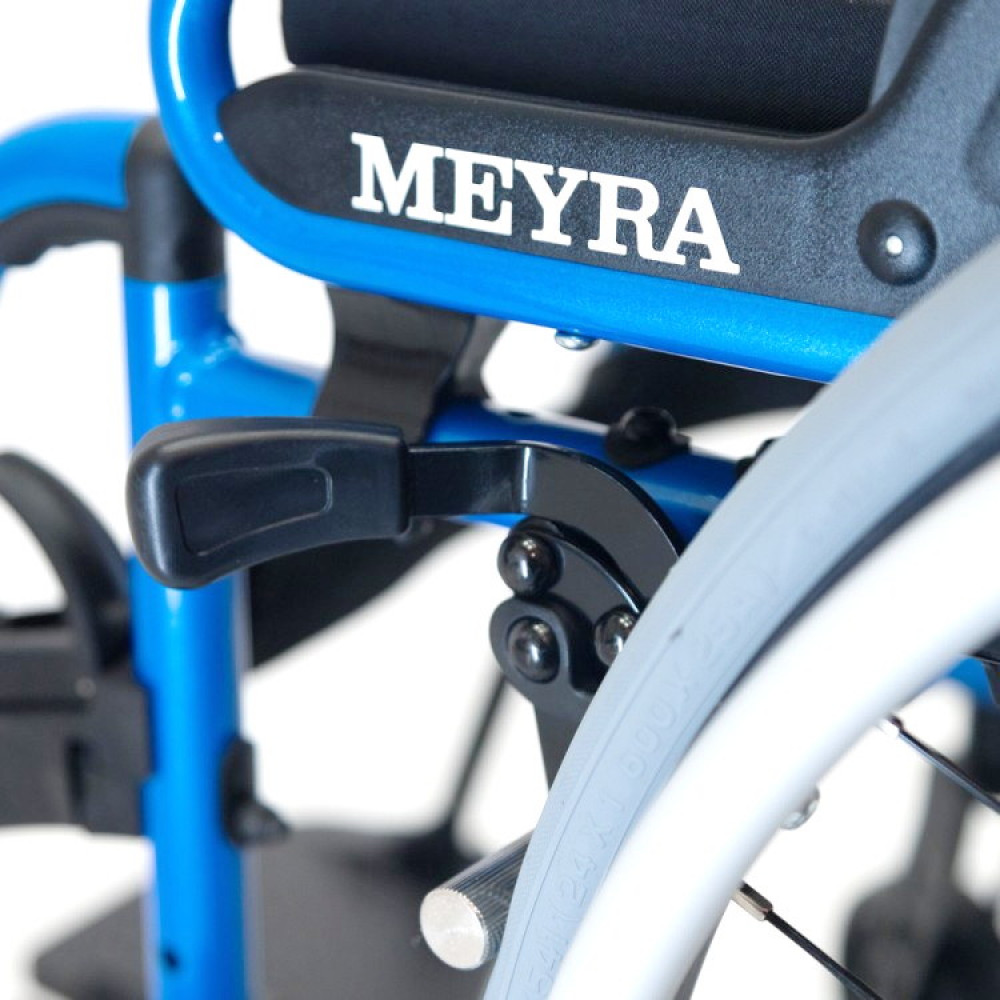 Инвалидная кресло-коляска активного типа MEYRA Avanti 1.736-10