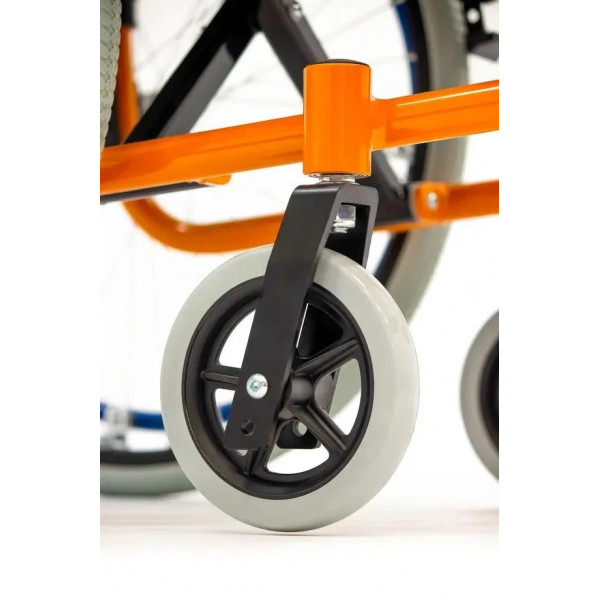 Детская инвалидная коляска Met Gand-7