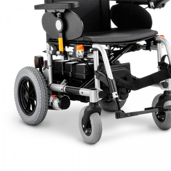 Инвалидная кресло-коляска с электроприводом MEYRA CLOU с общей шириной 59 см-1