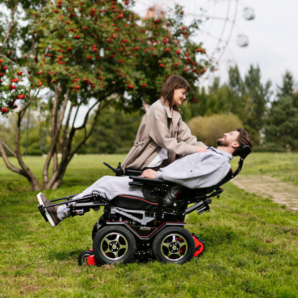 Кресло-коляска вездеход ступенькоход Caterwil GTS 4WD-10